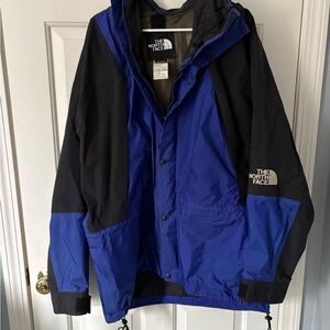 The North Face Men's Two-Tone Blue/purplish and Black Gortex Jacket